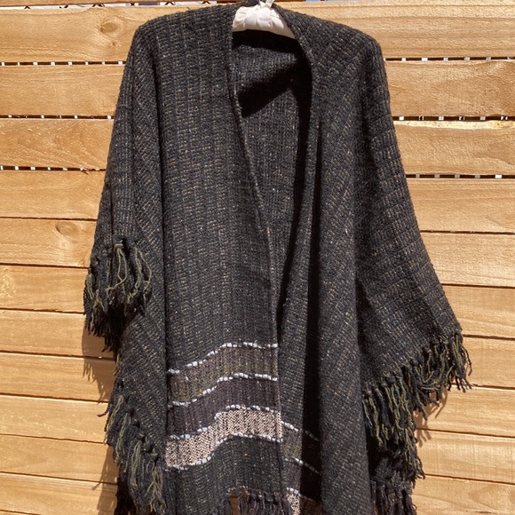 Hand Knit Irish Shawl - Picture 5 of 5